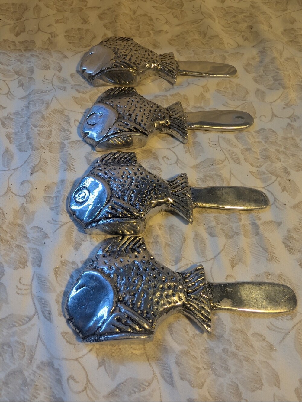 Vintage Set of 4 Fish-Shaped Aluminum Spreaders